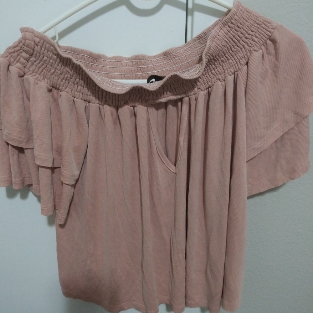 Sm Ontwelfth ruffled top